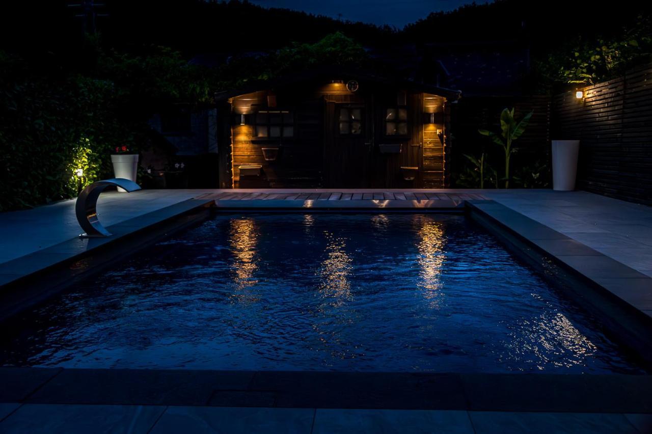 Chez Sabine Et Eric Maison Pour 6 Personnes Avec Piscine Chauffee Andenne Zewnętrze zdjęcie