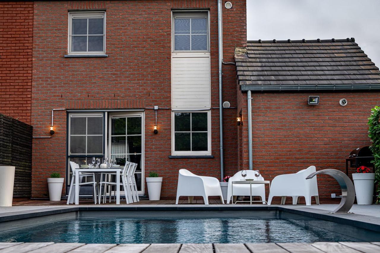 Chez Sabine Et Eric Maison Pour 6 Personnes Avec Piscine Chauffee Andenne Zewnętrze zdjęcie